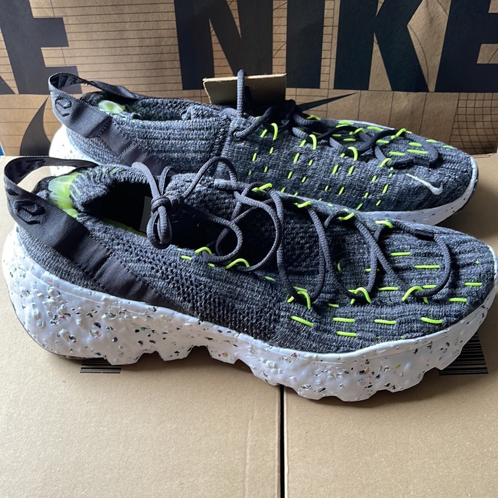 Nike Space Hippie 04 Black